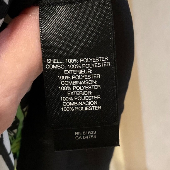 Kenneth Cole Halter Style Floral Sleeveless Top Flowy Size M High Low Keyhole - Picture 6 of 7